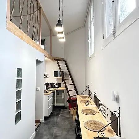 Elegant*epoxy*design&decor Apartment